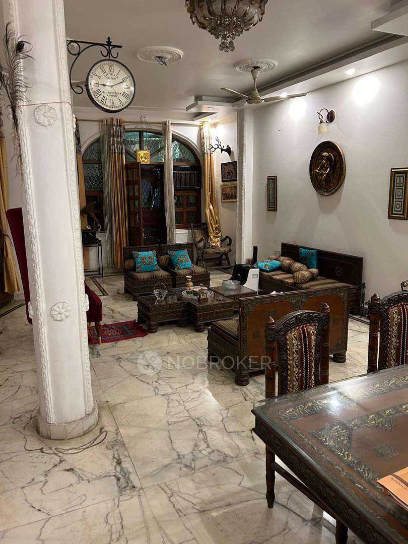 4 BHK Flat for Rent  In Safdarjung Enclave