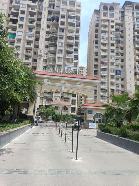 4+ BHK Flat In Amarpali Silocon City For Sale  In Sector 76