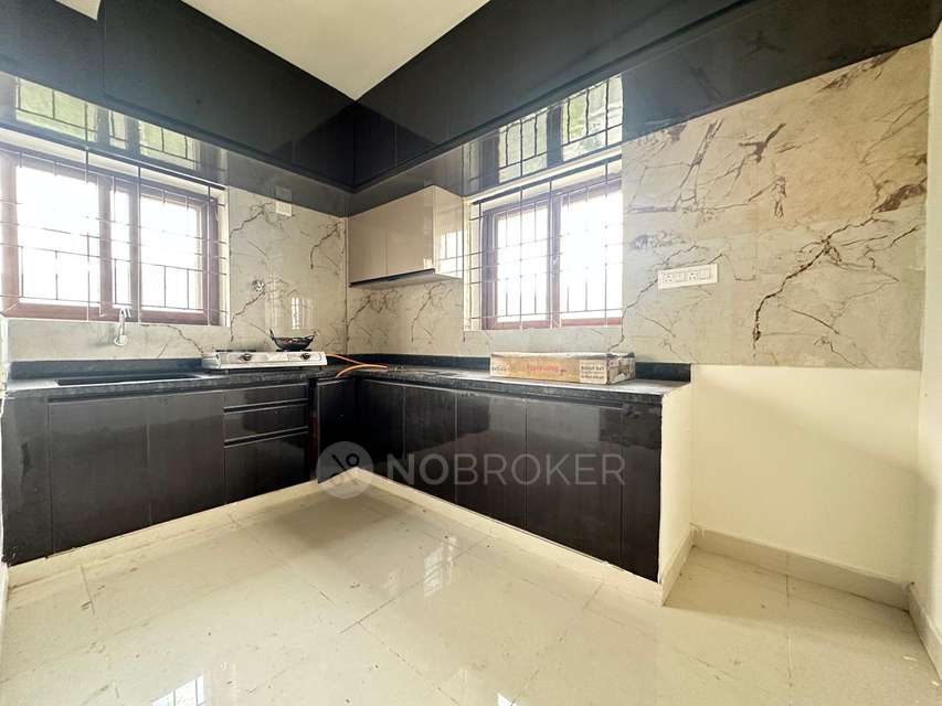 Shared Room for Female In 1 RK  In Reliable Lifestyle Layout In Reliaable Lifestyle Layout