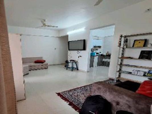 Shared Room for Female In 2 BHK  In Ravinanda Skylights In Wagholi