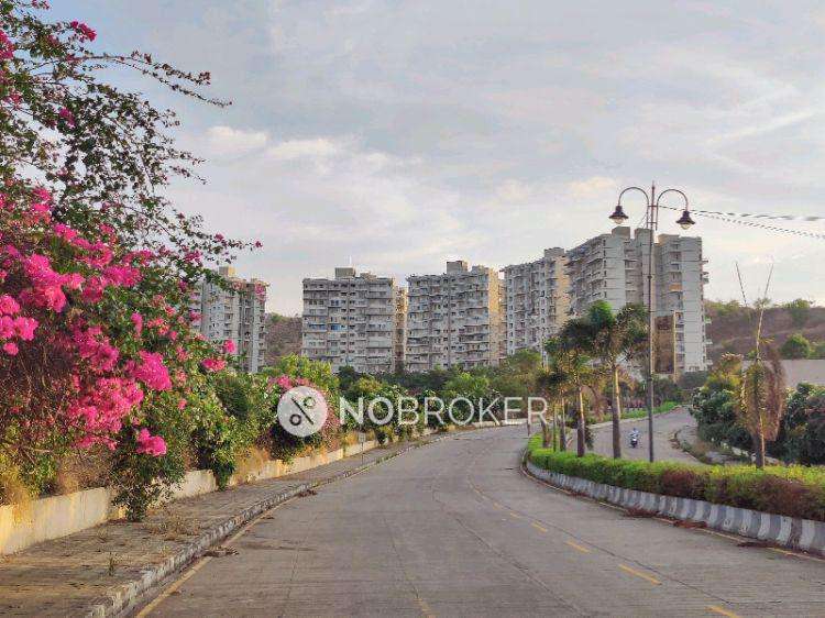 2 BHK Flat In The Lake District For Sale  In Kondhwa Budrukh