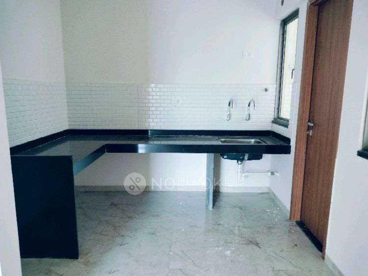 2 BHK Flat In Majestique Towers For Sale  In Kharadi