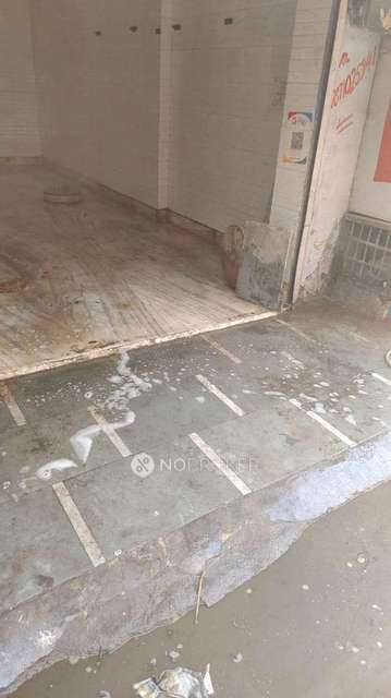Shop in  Ramesh Nagar,, Delhi for Rent 