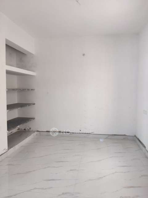 2 BHK Flat In Crezenta For Sale  In Shenoy Nagar