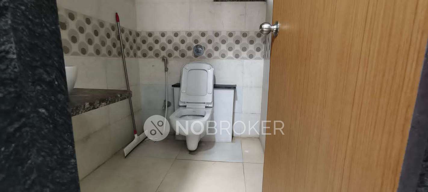 Office Space in Karve Statue, Pune for Rent 