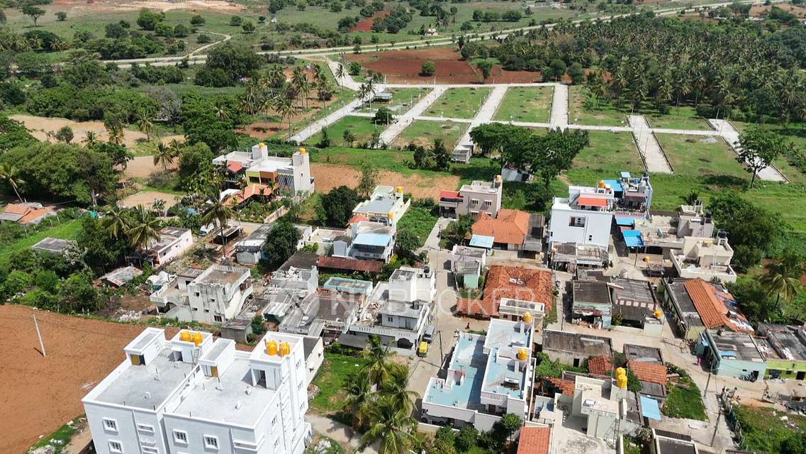 Plot For Sale  In Erayaa Vns In Kengeri