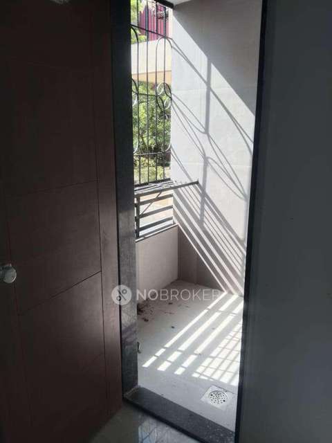 2 BHK Flat In Creative Cameo For Sale  In Rahatani