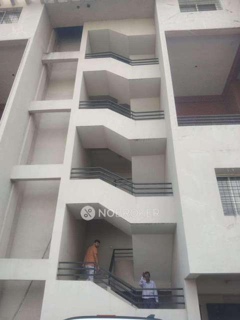 2 BHK Flat In Creative Cameo For Sale  In Rahatani
