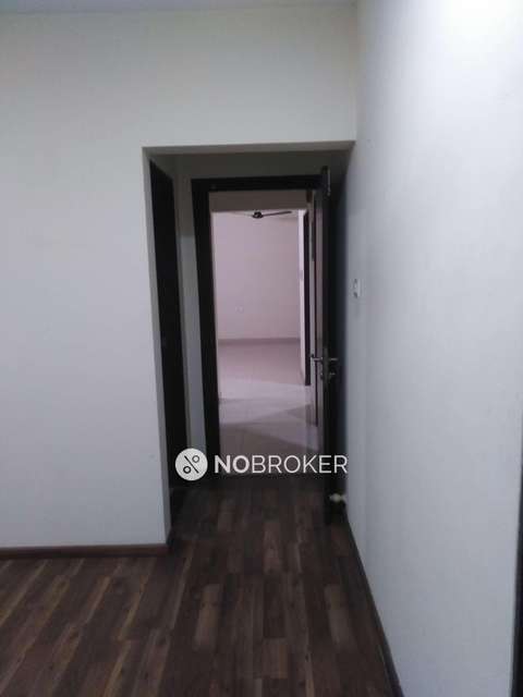 2 BHK Flat In Siddhi Highland Haven Building For Sale  In Majiwada