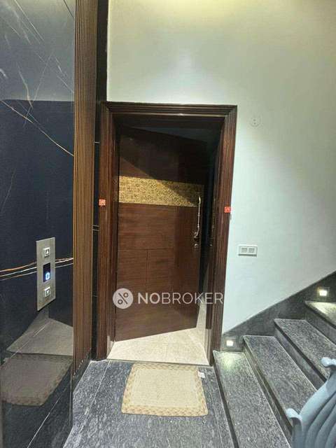 2 BHK Flat In Standalone Building  For Sale  In Sector 24