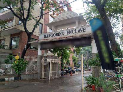 Shared Room for Female In 2 BHK  In Enclave Chattarpur In Chattarpur