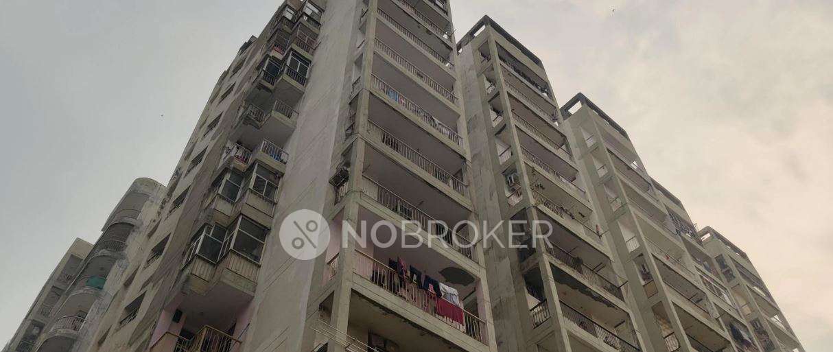 Shop in Shalimar Garden, Ghaziabad for Rent 