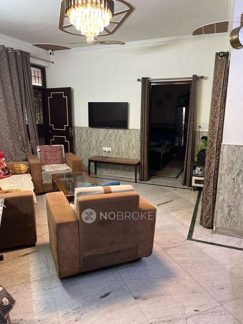 2 BHK Flat In Alaknanda Apartment Rampuri For Sale  In Surya Nagar