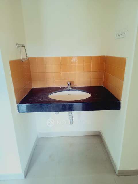 2 BHK Flat In Zinnea Housing Society  For Sale  In Bavdhan