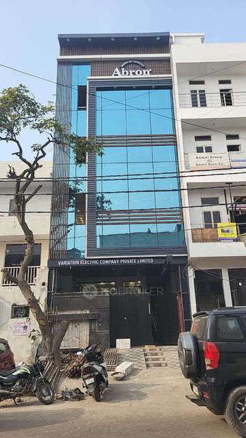 Industrial Building in Sector 10, Noida for Rent 