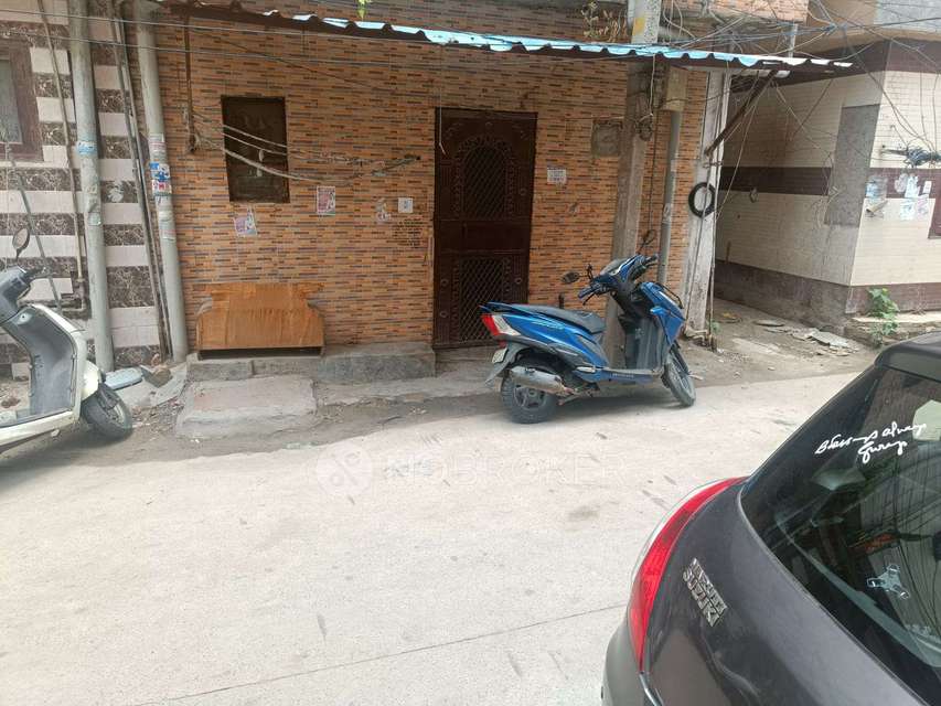 1 BHK House For Sale  In Rohini Sector 16