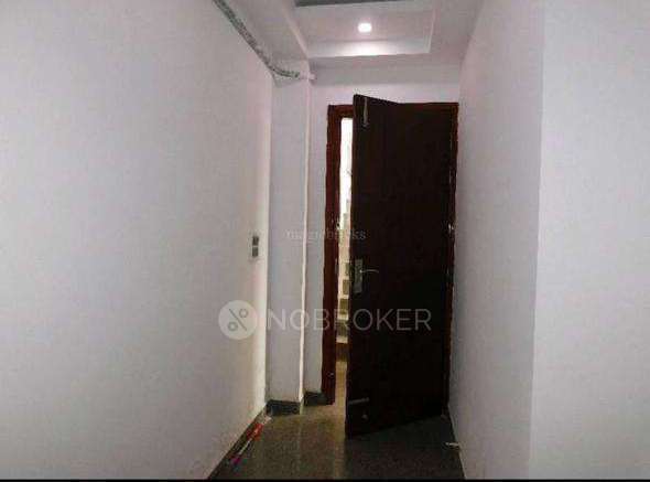 4+ BHK Flat For Sale  In Model Town
