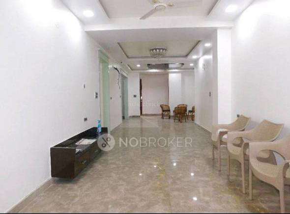 4+ BHK Flat For Sale In Model Town