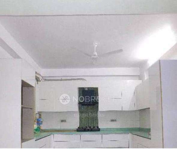 4+ BHK Flat For Sale  In Model Town