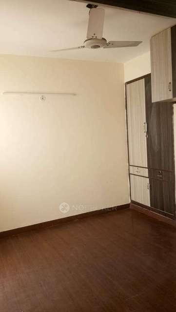 2 BHK Flat In Mapsko Paradise for Rent  In Sector 83