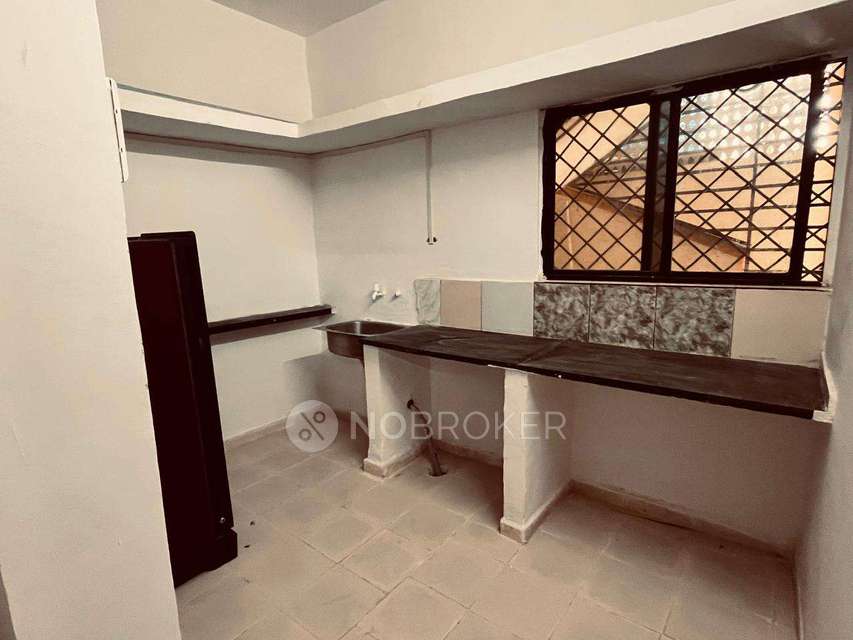 PG for Boys in Ghorpadi