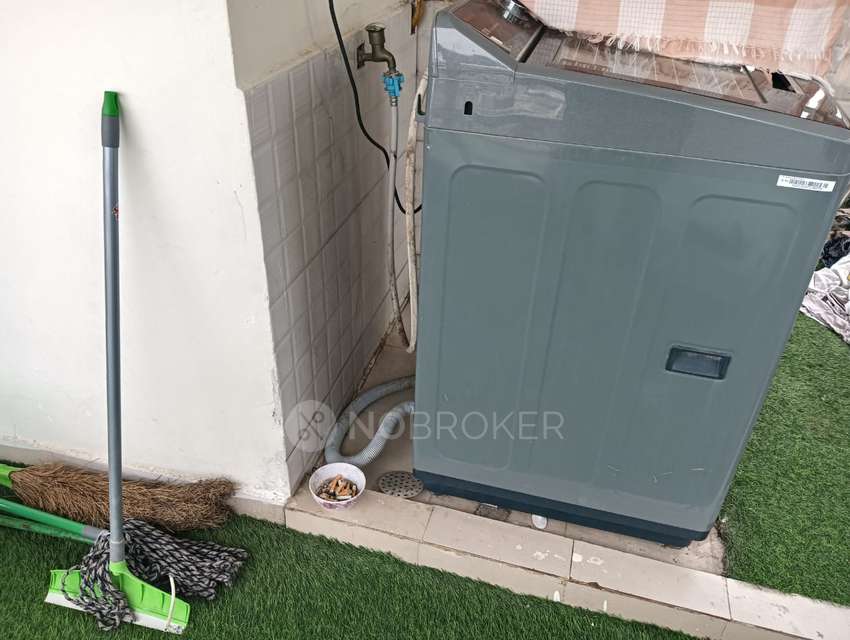 3 BHK Flat In Himasai Lake View Tower For Sale  In Nallagandla