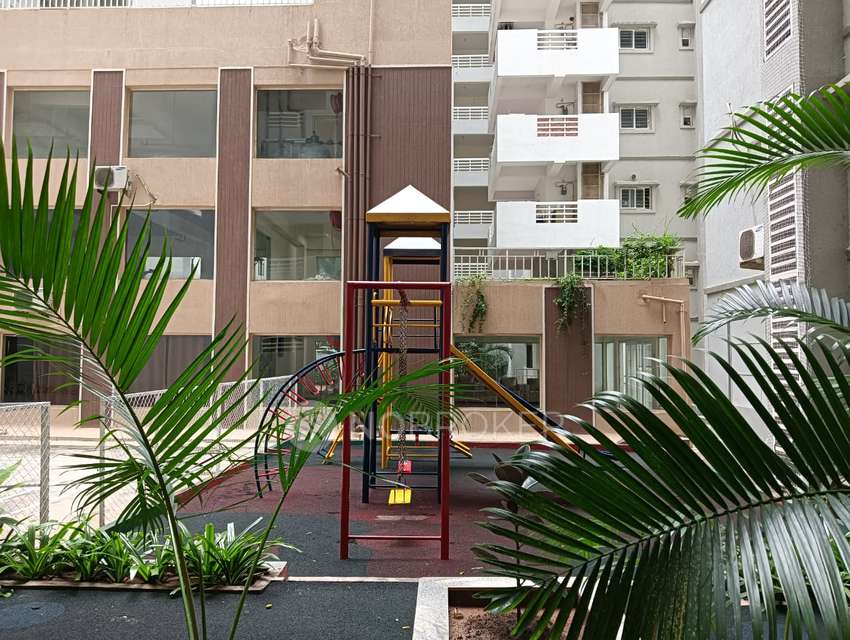 3 BHK Flat In Himasai Lake View Tower For Sale  In Nallagandla