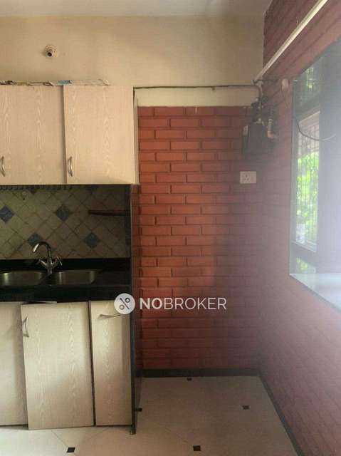 2 BHK Flat In Savitridham Chs For Sale  In Dahisar East