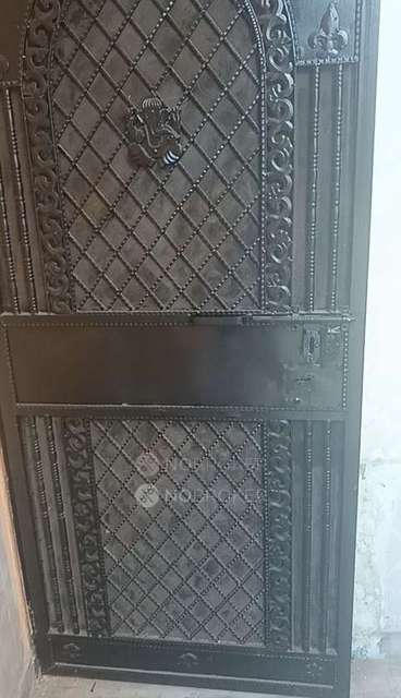 2 BHK Flat In Standalone Builing For Sale  In Pandav Nagar