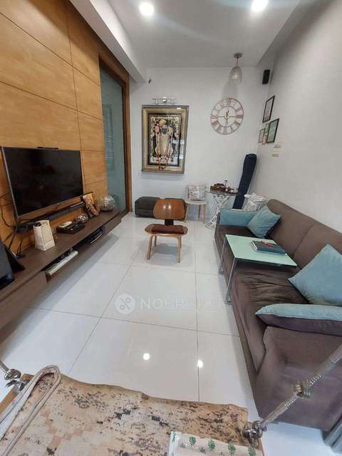 3 BHK Flat In Navyug Mansion For Sale  In Tardeo