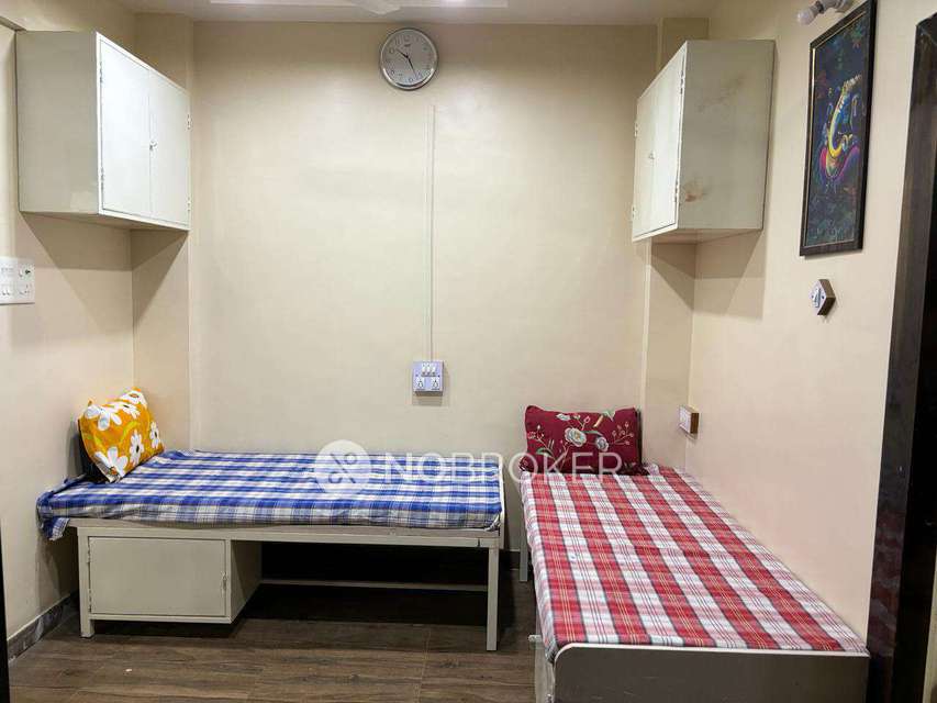 PG for Girls in Sathe Colony