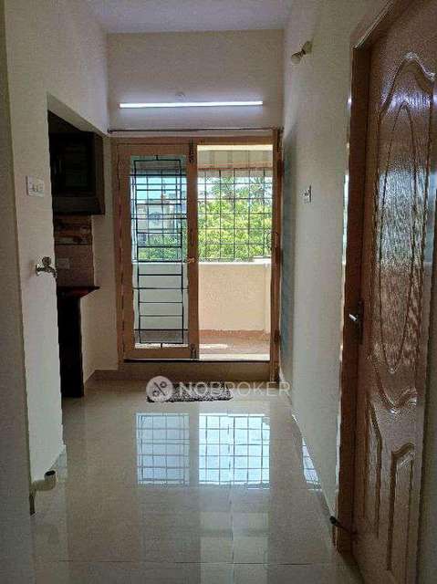 2 BHK Flat In Sree Dhaam Apartments, Porur For Sale  In Porur