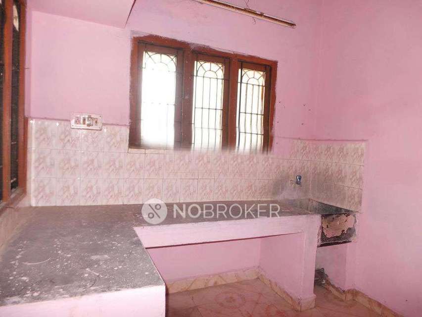 2 BHK Flat In Saravanan Apts For Sale  In  Pammal