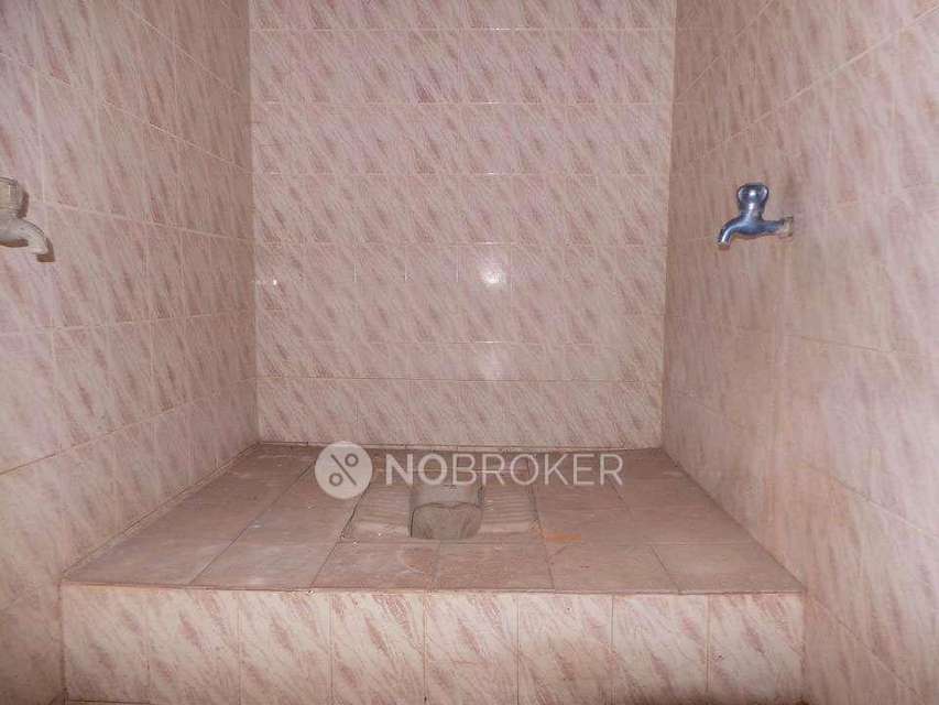 2 BHK Flat In Saravanan Apts For Sale  In  Pammal