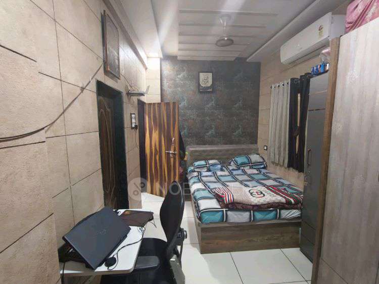 1 BHK Flat In Haji Majeed Palace For Sale  In Bardi Press