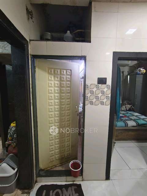 1 BHK Flat In Haji Majeed Palace For Sale  In Bardi Press