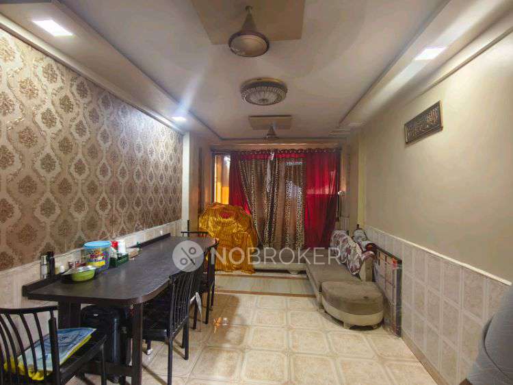 1 BHK Flat In Haji Majeed Palace For Sale  In Bardi Press