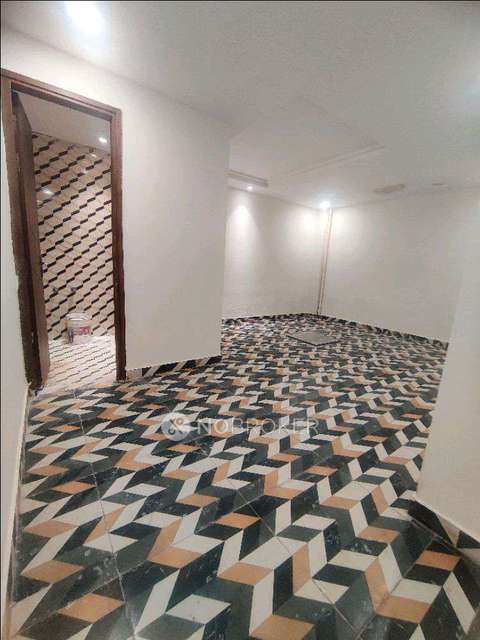 4 BHK Flat For Sale  In Sector 28