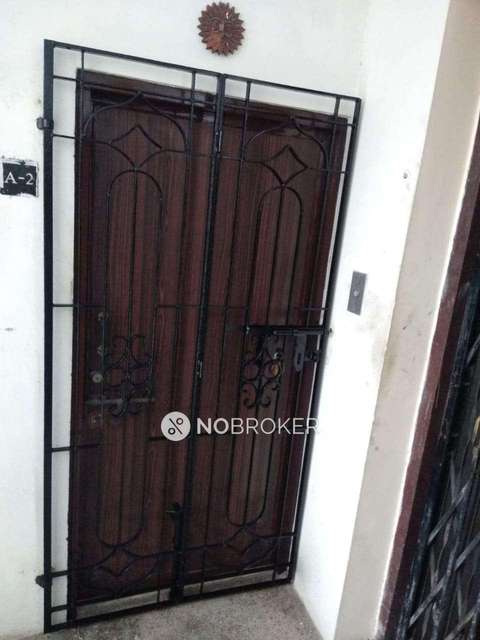 2 BHK Flat In Anand Apartment For Sale  In Alwarpet