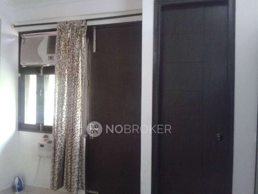 2 BHK Flat In Royal Tower, For Sale  In South West Delhi