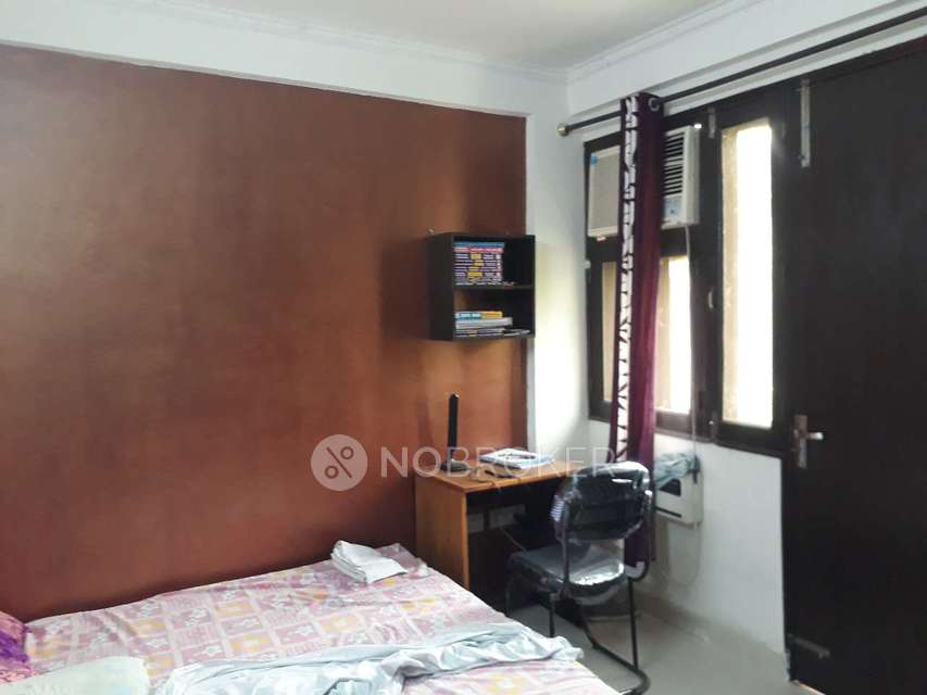 2 BHK Flat In Royal Tower, For Sale  In South West Delhi