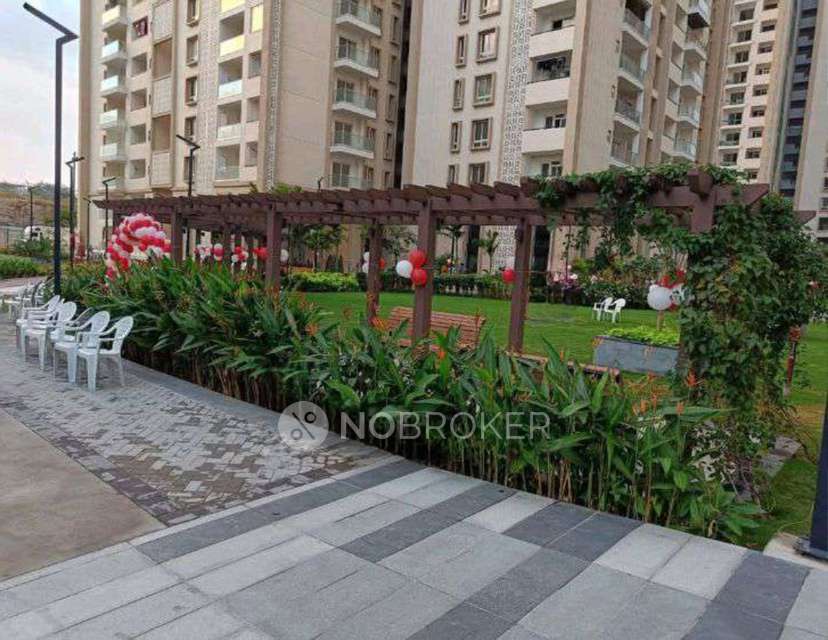2 BHK Flat In Auro Kohinoor For Sale  In Hitec City