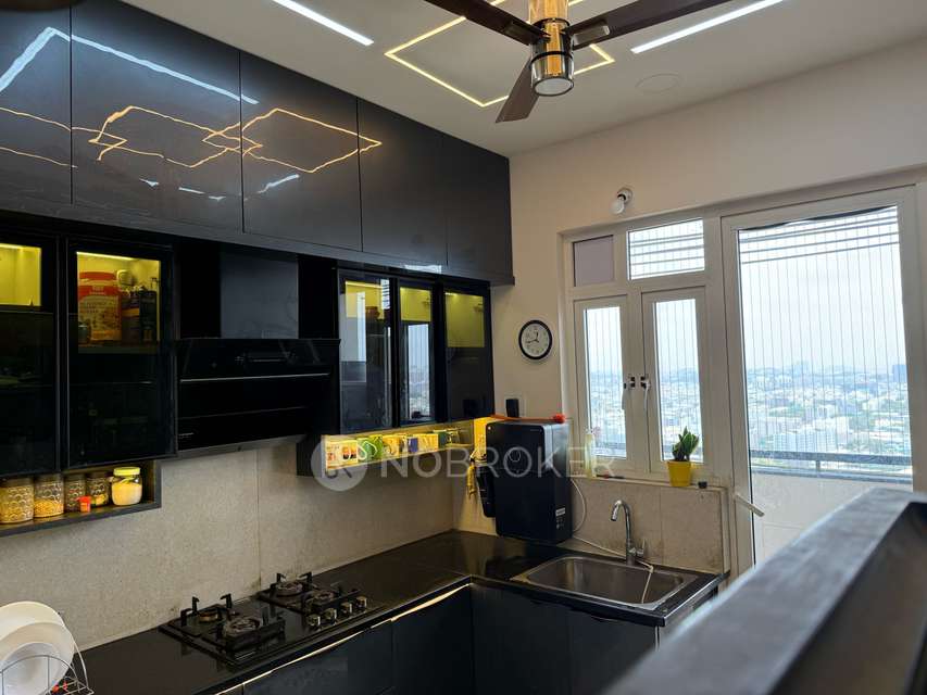 2 BHK Flat In Auro Kohinoor For Sale  In Hitec City