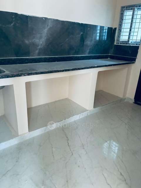 3 BHK Flat In Lakshmi Aishwaryas Hill Top For Sale  In Pragathi Nagar