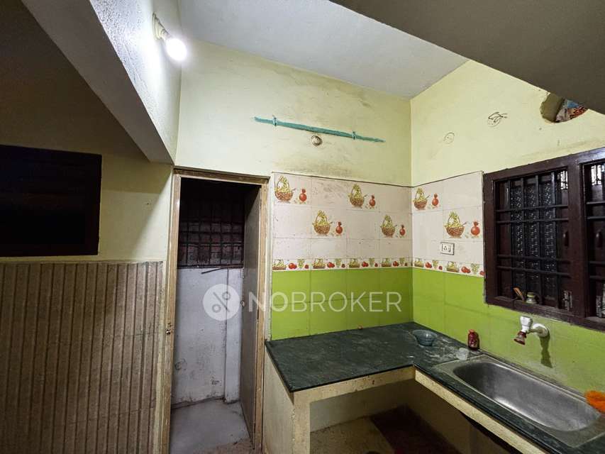 1 BHK House for Rent  In Tnhb Mig V Block