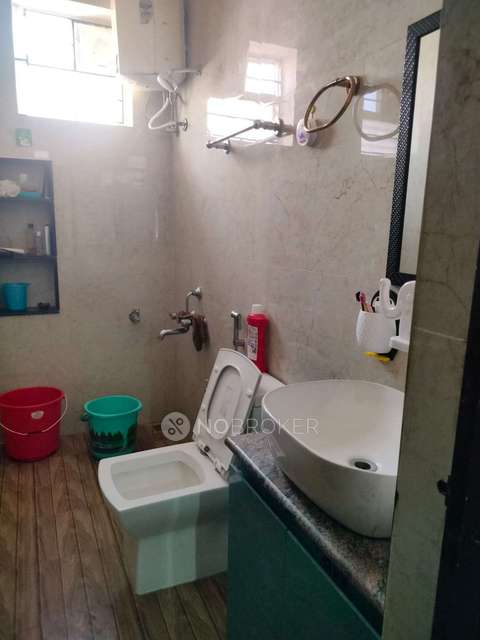 4 BHK Flat In Mookambikai Enclave For Sale  In Madipakkam