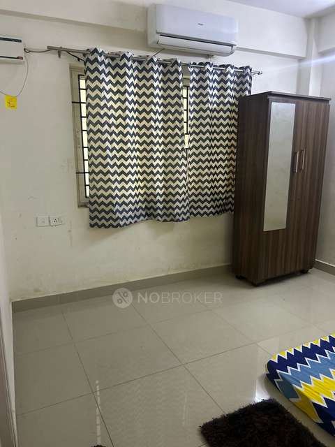 Single Room for Female In 2 BHK  In  Lalitham Apartments In Perungudi,chennai