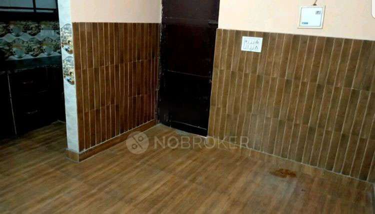 2 BHK Flat In Dda Pocket D For Sale  In Dilshad Garden