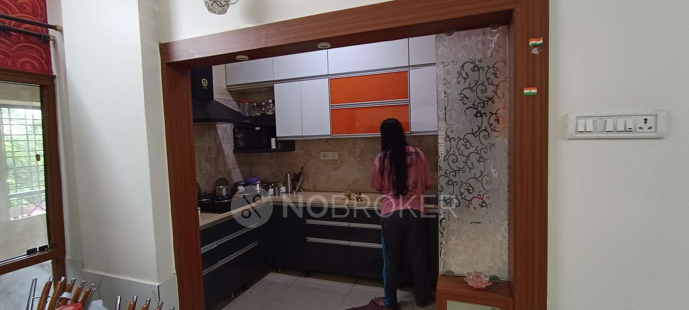 3 BHK Flat In Sree Towers For Sale  In Sree Towers