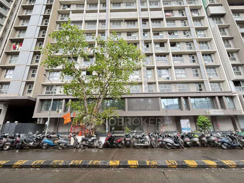 Shop in Kandivali West, Mumbai for sale 